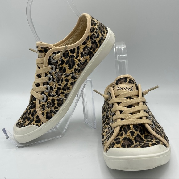 Blowfish Shoes - Blowfish Slip On Leopard Print Shoes Size 6